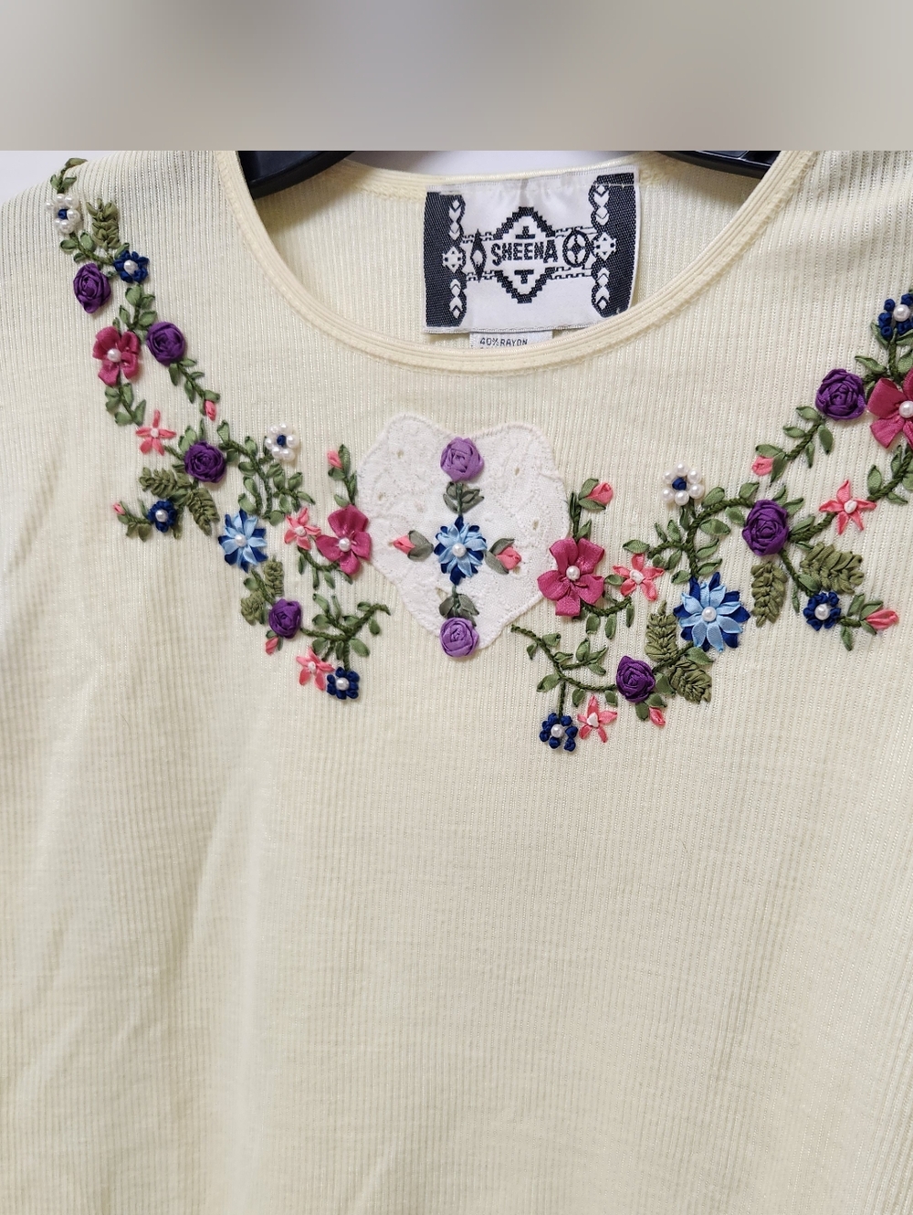 Pale Yellow Vintage Sheena RIbbed Top S/S Shirt Sz Medium Floral Country Cottage